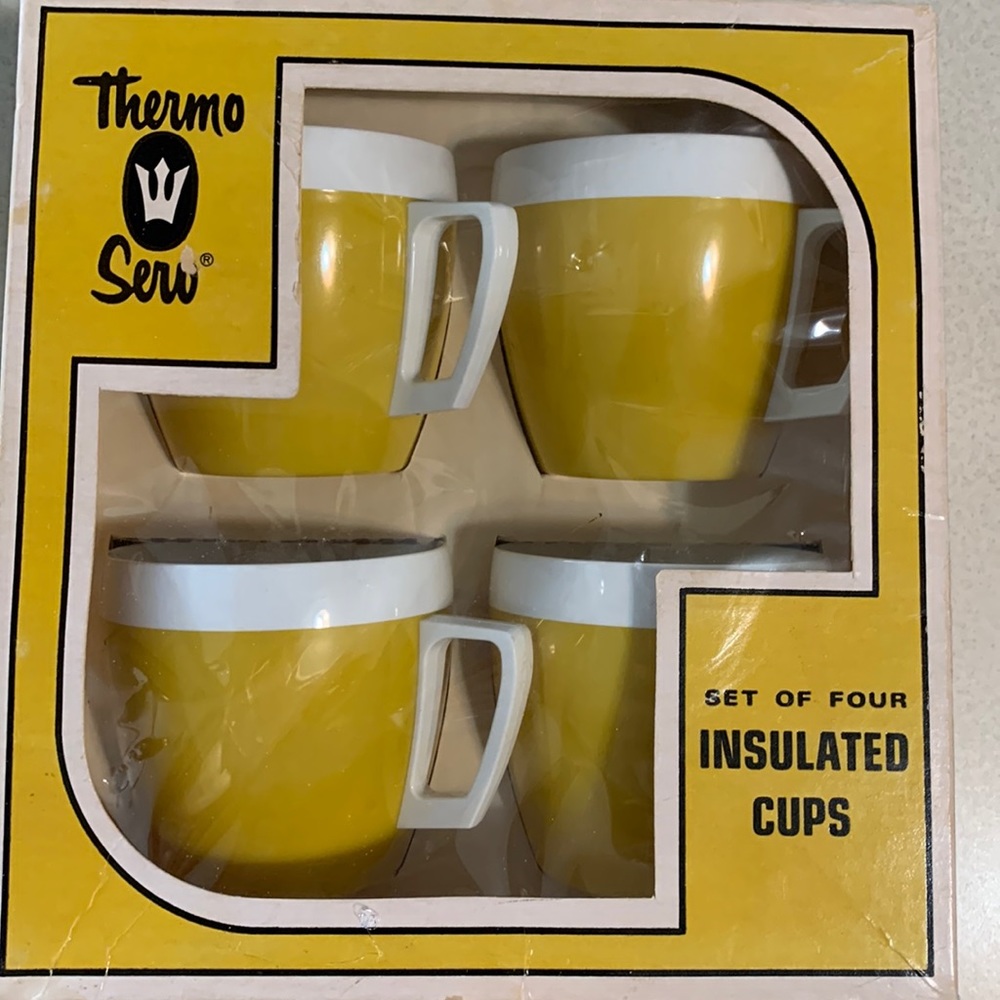 Vintage Thermo Serv set of 4 insulated cups 7oz Tempo gold